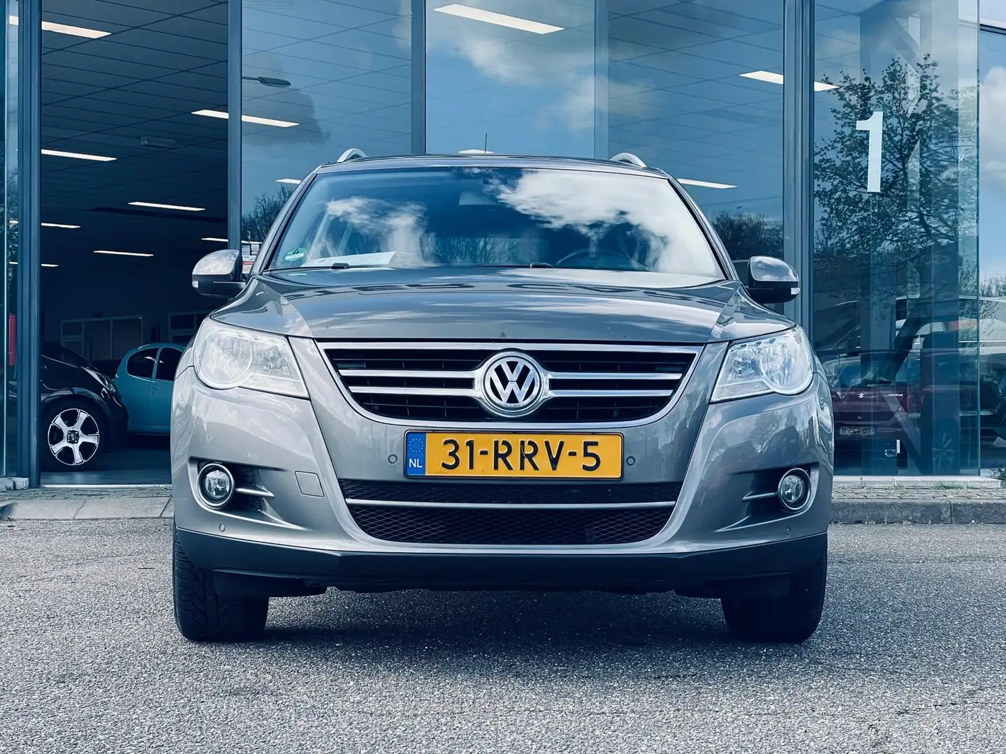 Volkswagen Tiguan 1.4 TSI Sport&Style|start stop|Cruise Control|Airc Grau - 2