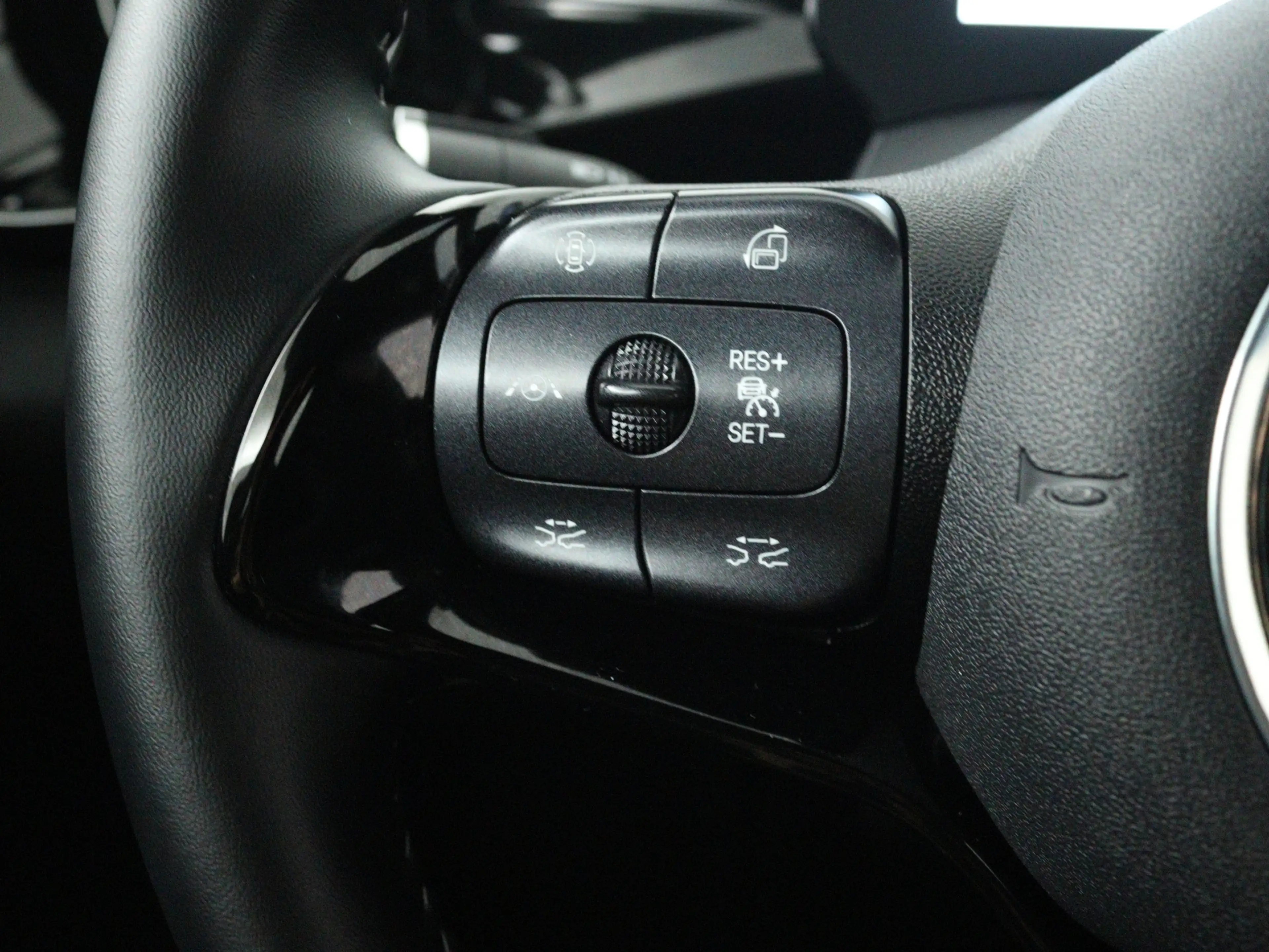 BYD Dolphin Comfort 60.4 kWh — photo 8