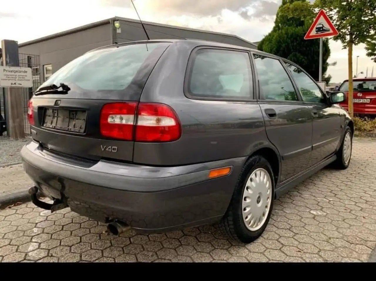 Volvo V40 1.6, foto 2