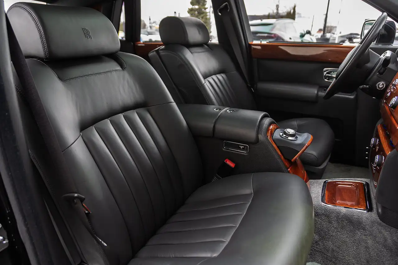 Rolls-Royce Phantom photo Rolls-Royce Phantom