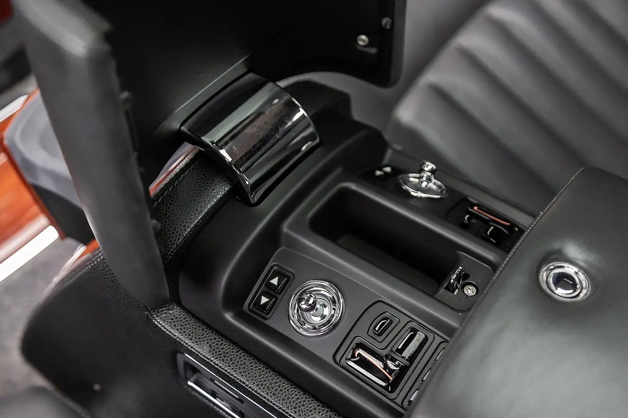 Rolls-Royce Phantom photo Rolls-Royce Phantom