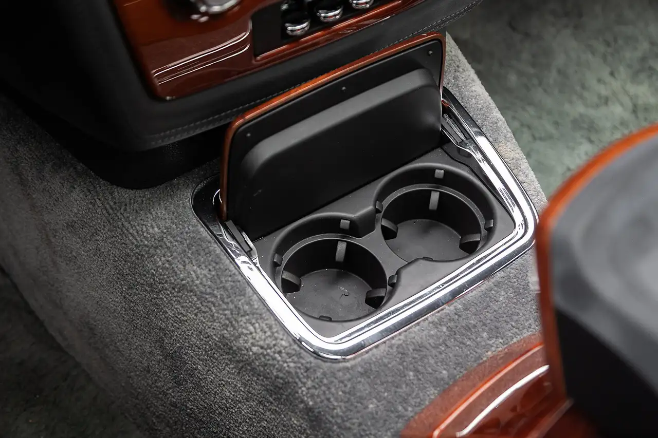 Rolls-Royce Phantom photo Rolls-Royce Phantom
