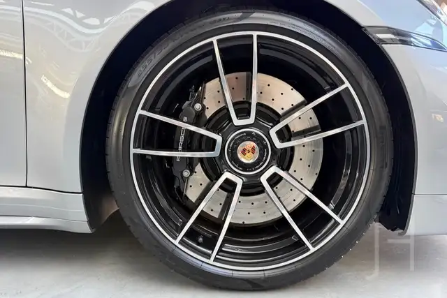 Porsche 992 911 turbo Coupe Ansicht 4