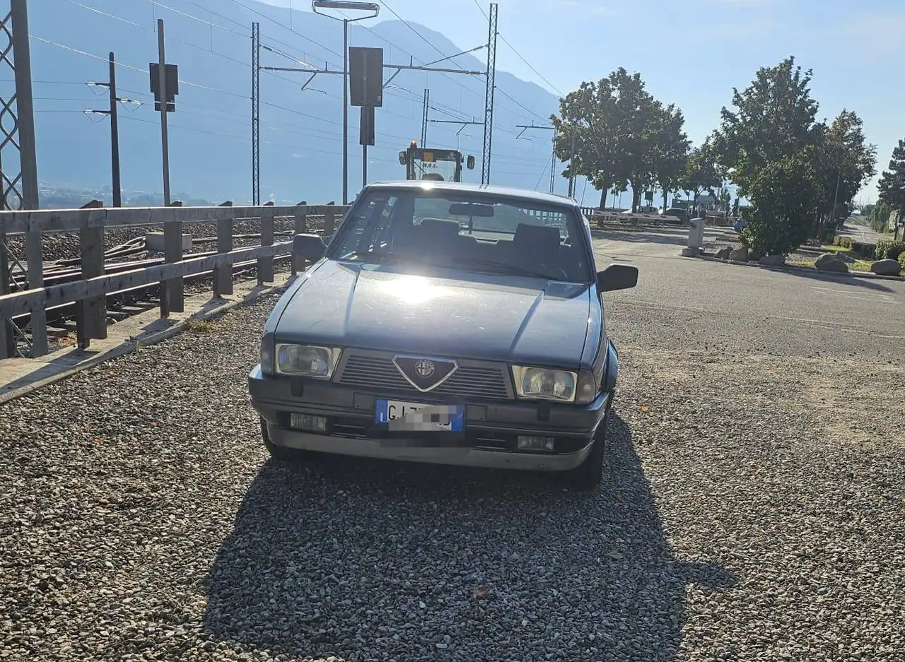 Alfa Romeo 75