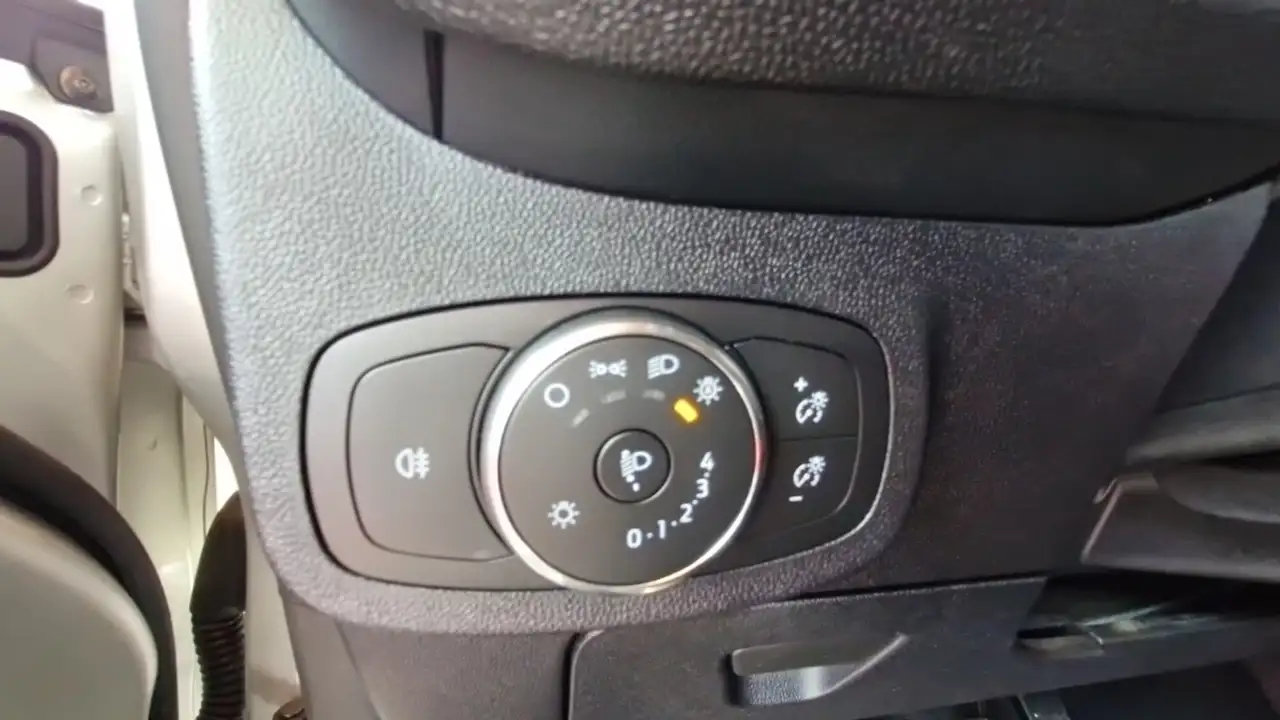 Ford Fiesta 5 portes — photo 17