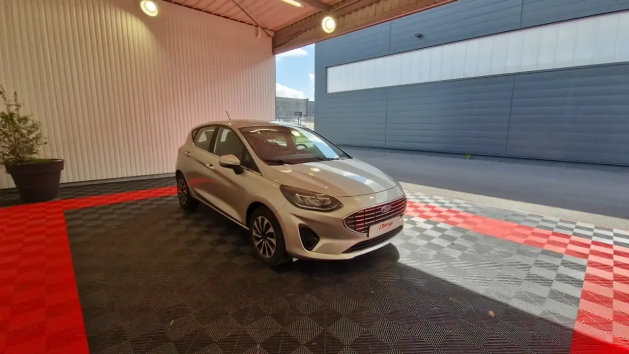 Ford Fiesta 5 portes — photo 3