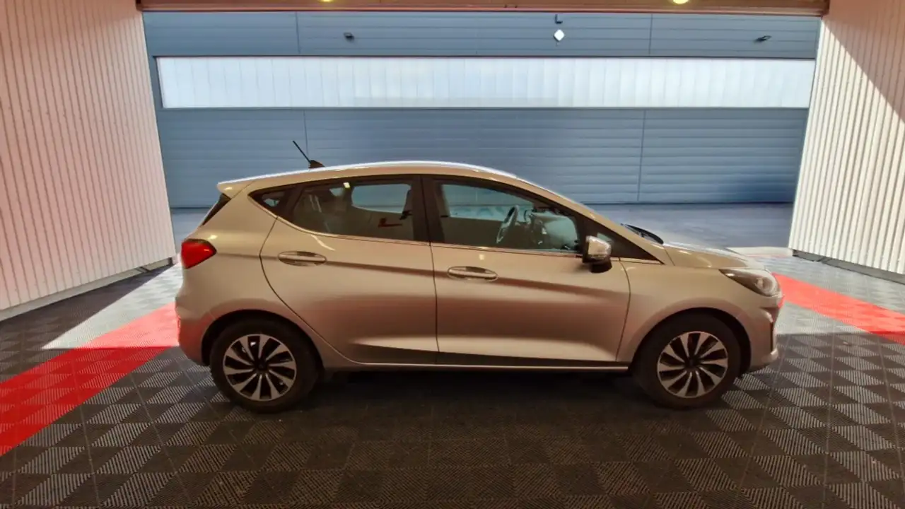 Ford Fiesta 5 portes — photo 4
