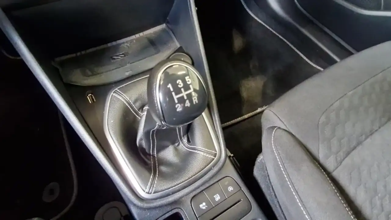 Ford Fiesta 5 portes — photo 22