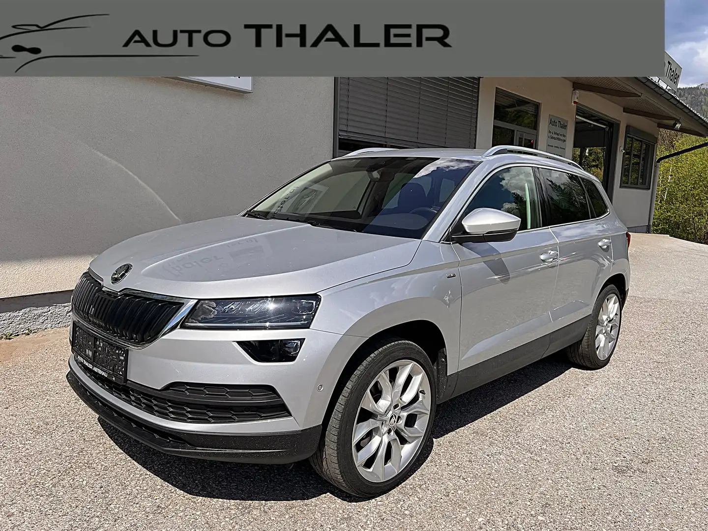 Skoda Karoq 2,0 TDI SCR 4x4 Ambition Clever DSG Silber - 1