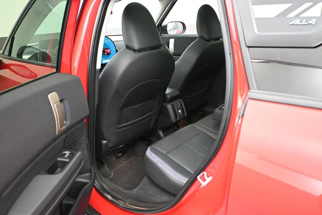 MINI Countryman photo MINI Countryman