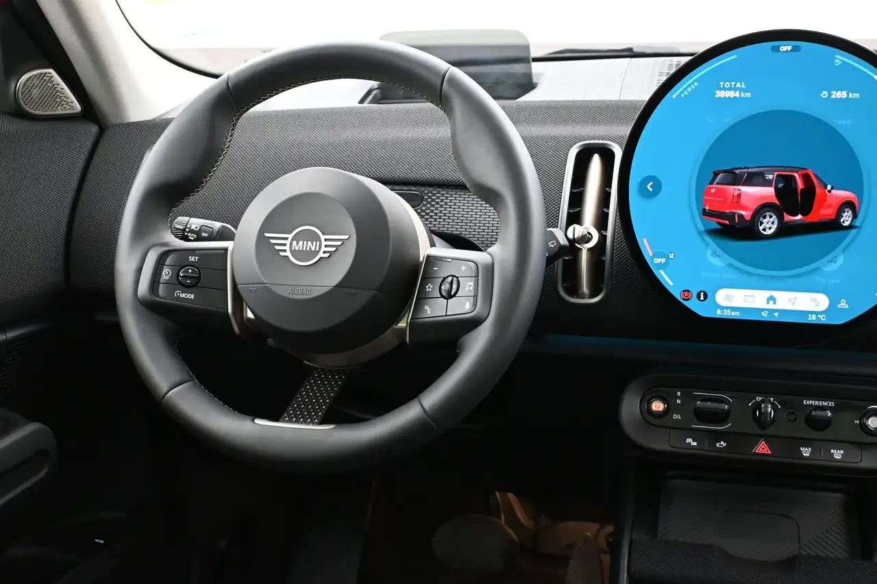 MINI Countryman photo MINI Countryman