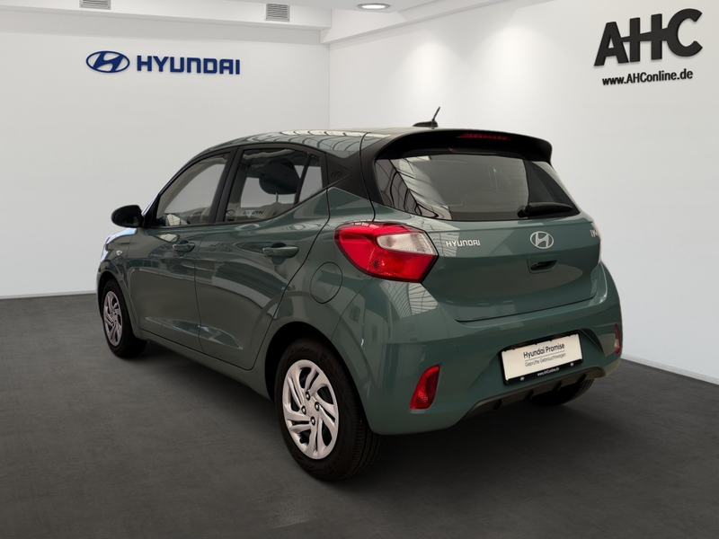 Hyundai i10 1.0 Select Facelift Fernlichtass. Kam. Navi — photo 4