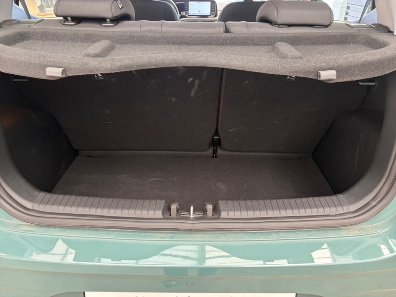 Hyundai i10 1.0 Select Facelift Fernlichtass. Kam. Navi — photo 12