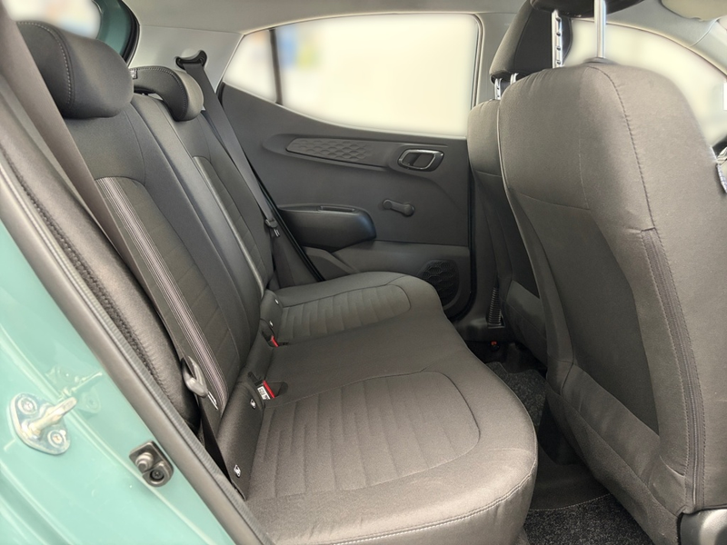 Hyundai i10 1.0 Select Facelift Fernlichtass. Kam. Navi — photo 13