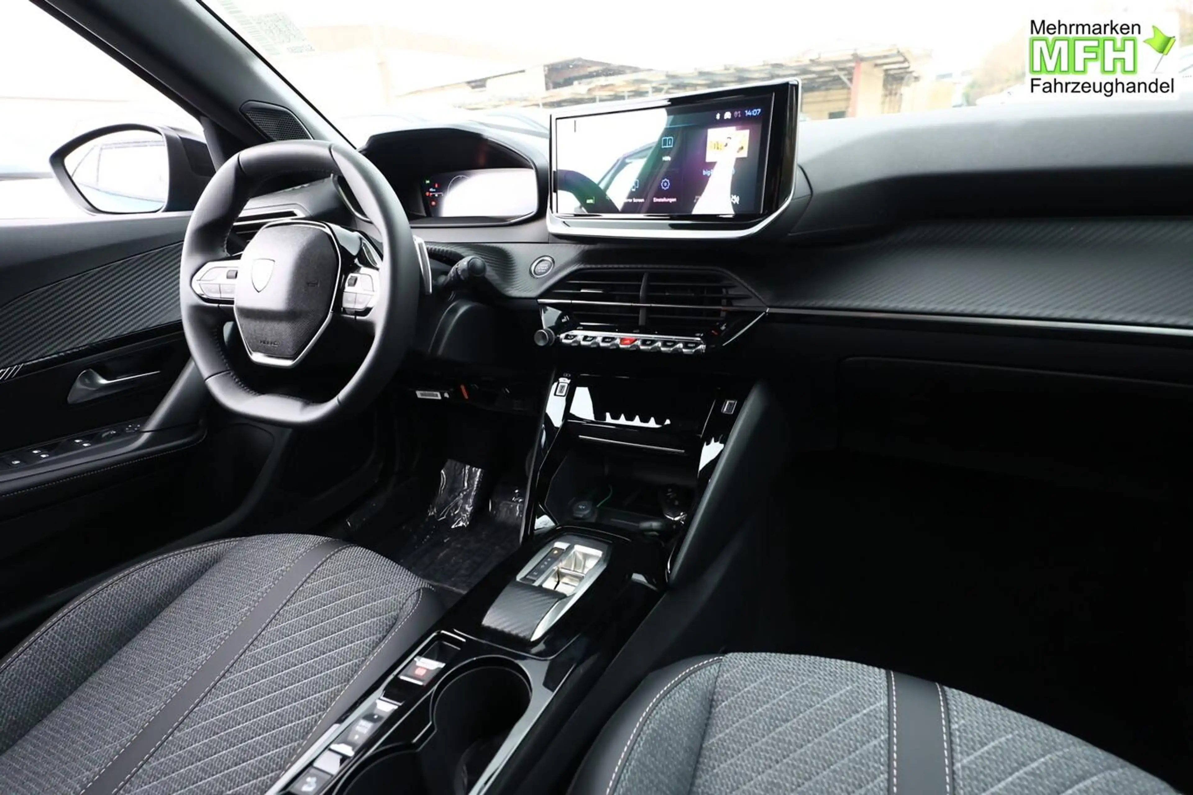 Peugeot 2008 Allure Hybrid Nav Keyl ACC 360° AWR SHZ BT 100 ... — photo 7