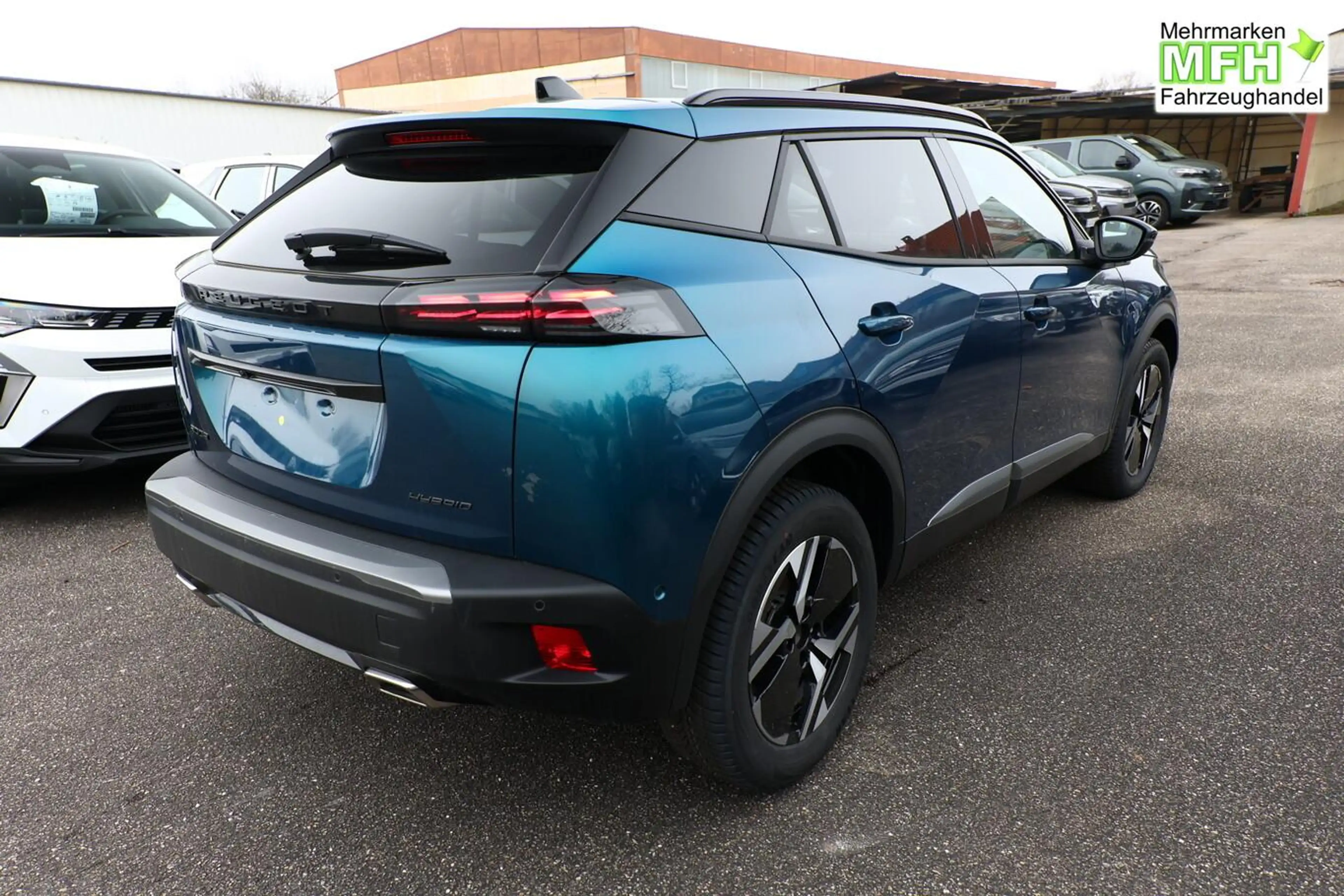 Peugeot 2008 Allure Hybrid Nav Keyl ACC 360° AWR SHZ BT 100 ... — photo 2
