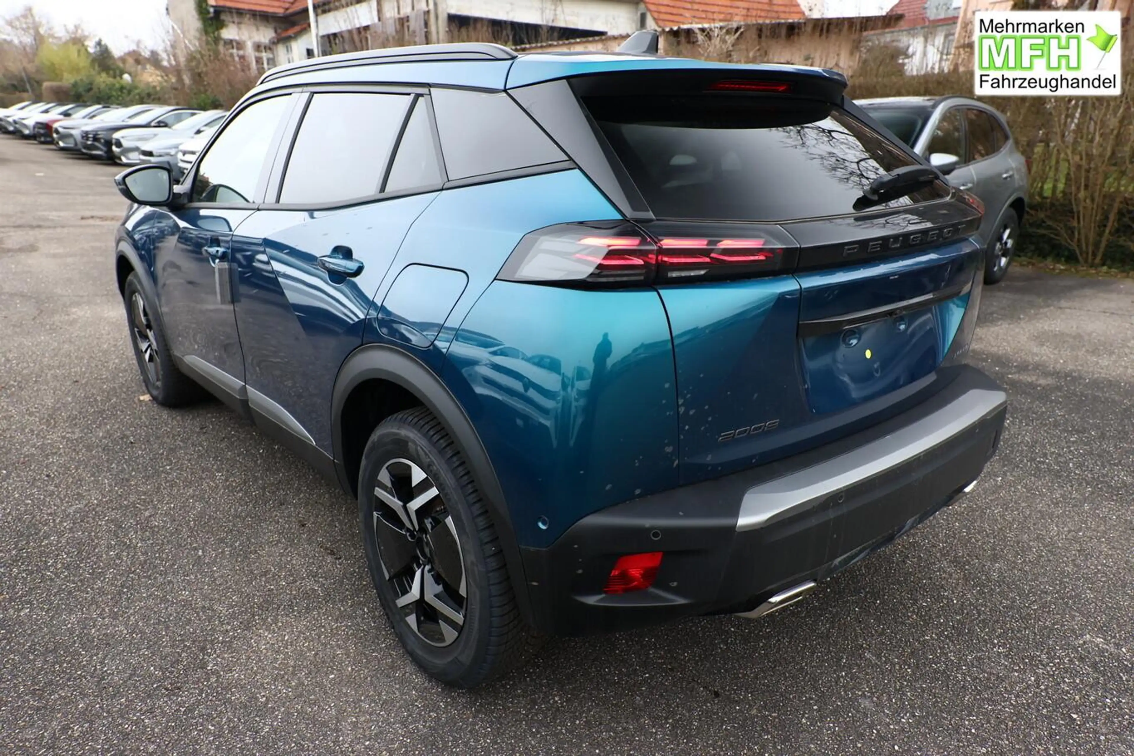 Peugeot 2008 Allure Hybrid Nav Keyl ACC 360° AWR SHZ BT 100 ... — photo 3