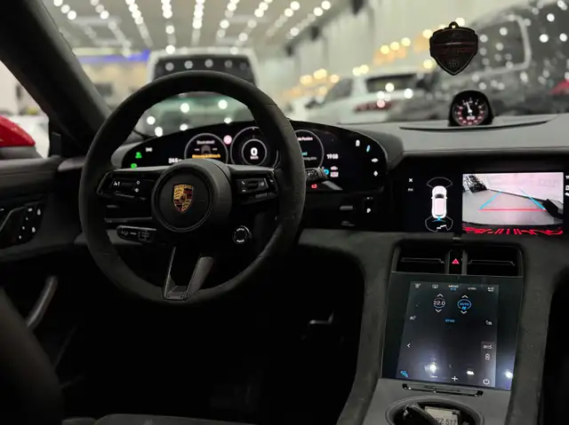 Porsche Taycan GTS Sport Turismo *Kaminrot*Porsche-Approved 05/27 Ansicht 41