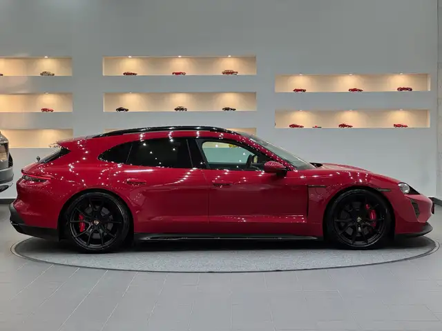Porsche Taycan GTS Sport Turismo *Kaminrot*Porsche-Approved 05/27 Ansicht 5