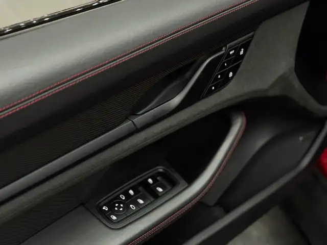 Porsche Taycan GTS Sport Turismo *Kaminrot*Porsche-Approved 05/27 Ansicht 39