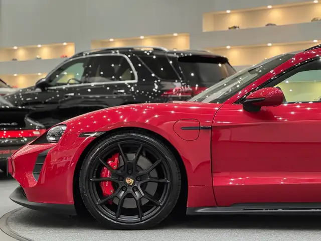 Porsche Taycan GTS Sport Turismo *Kaminrot*Porsche-Approved 05/27 Ansicht 8