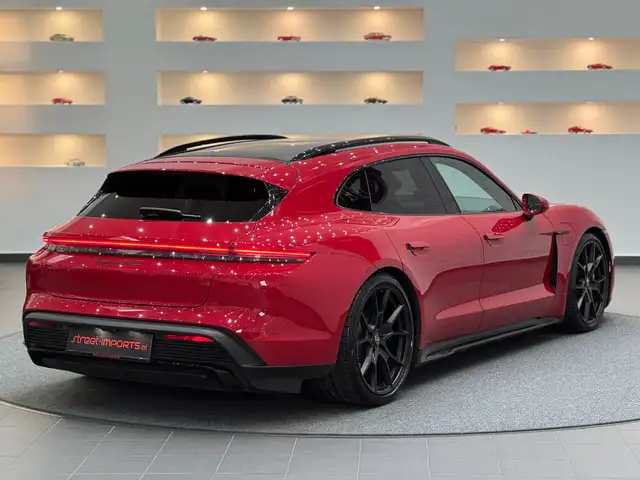 Porsche Taycan GTS Sport Turismo *Kaminrot*Porsche-Approved 05/27 Ansicht 4