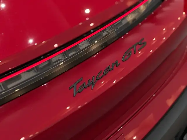 Porsche Taycan GTS Sport Turismo *Kaminrot*Porsche-Approved 05/27 Ansicht 14