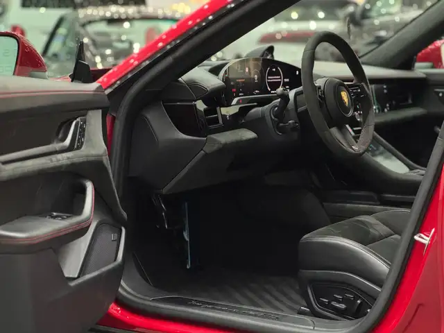 Porsche Taycan GTS Sport Turismo *Kaminrot*Porsche-Approved 05/27 Ansicht 17