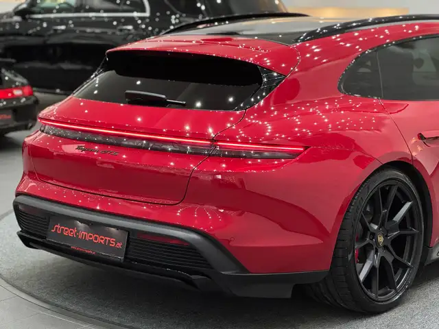 Porsche Taycan GTS Sport Turismo *Kaminrot*Porsche-Approved 05/27 Ansicht 9