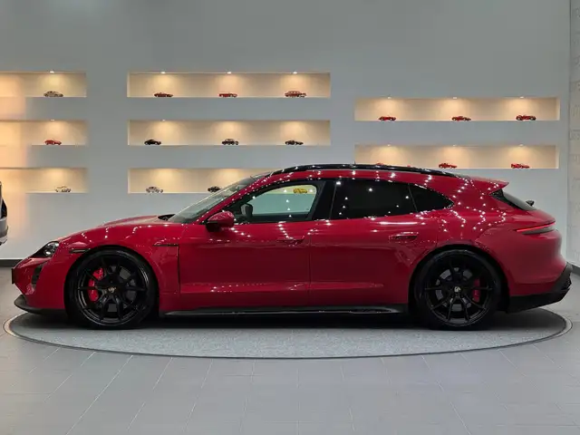 Porsche Taycan GTS Sport Turismo *Kaminrot*Porsche-Approved 05/27 Ansicht 2