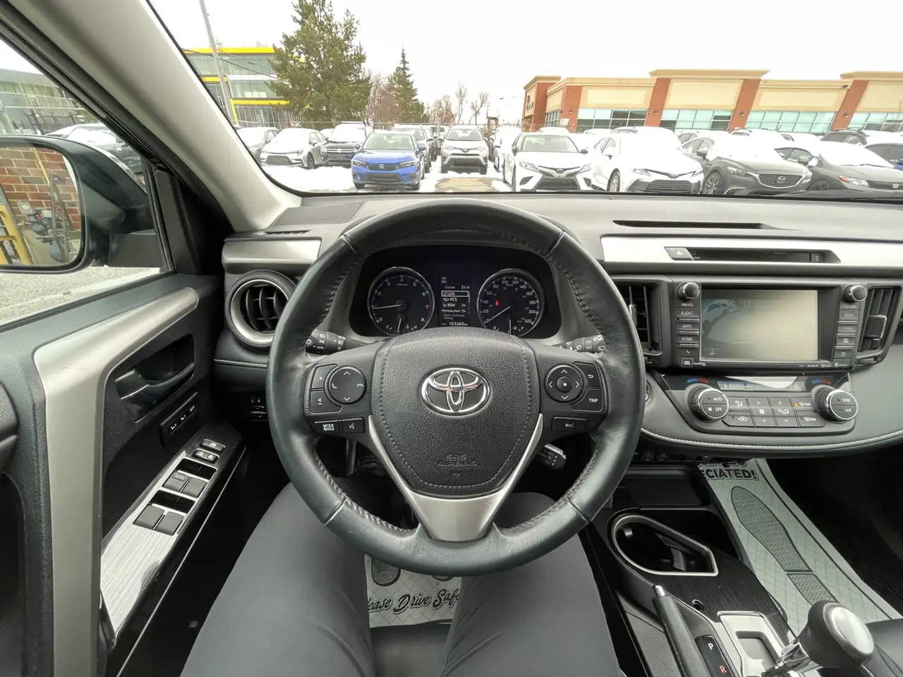 Toyota RAV 4 снимка Toyota RAV 4