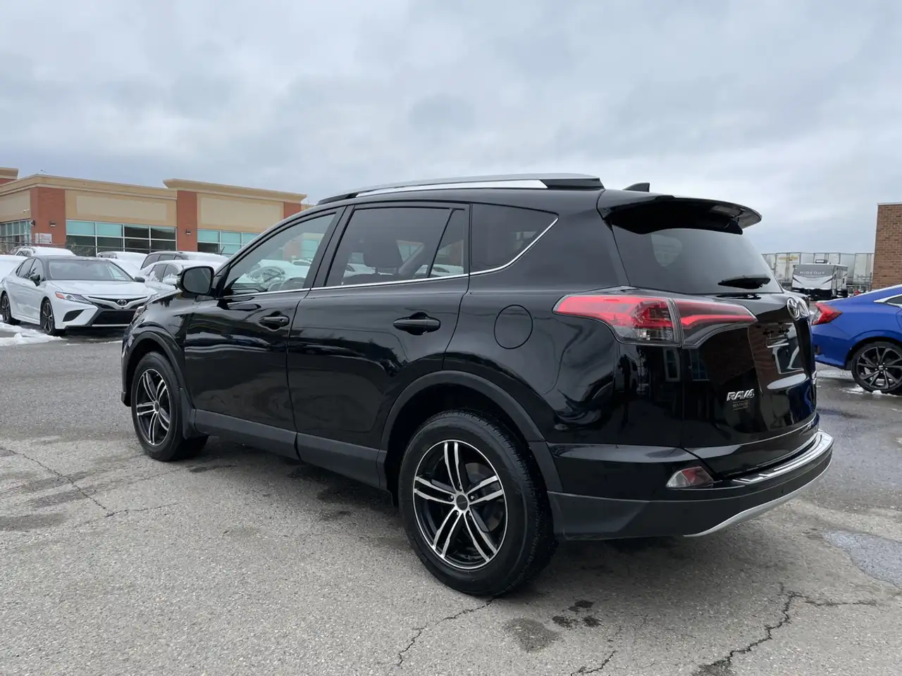 Toyota RAV 4 снимка Toyota RAV 4