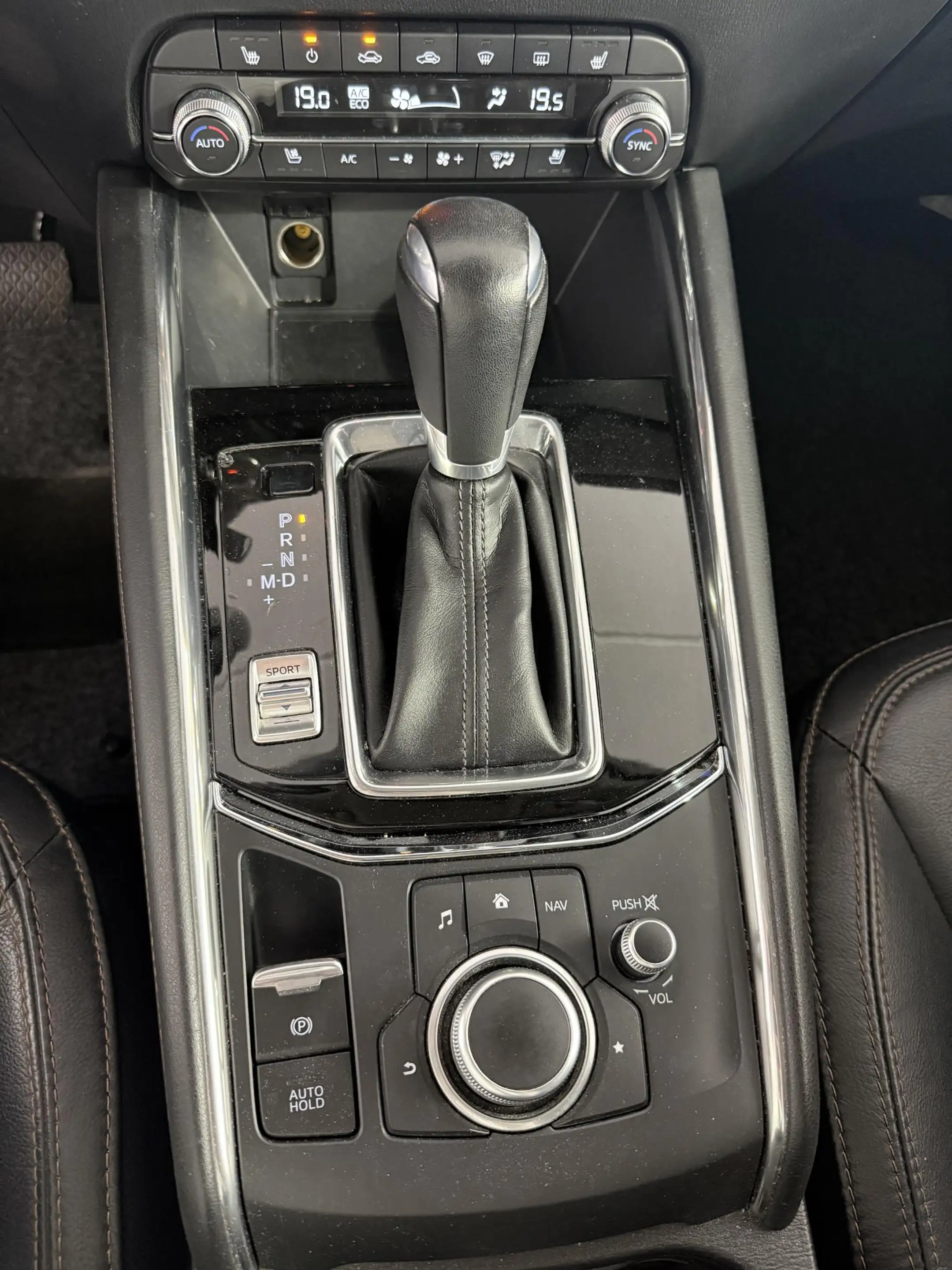 Mazda CX-5 2.0 SkyActiv-G 165 Luxury / Voll. historie / Leder — photo 12