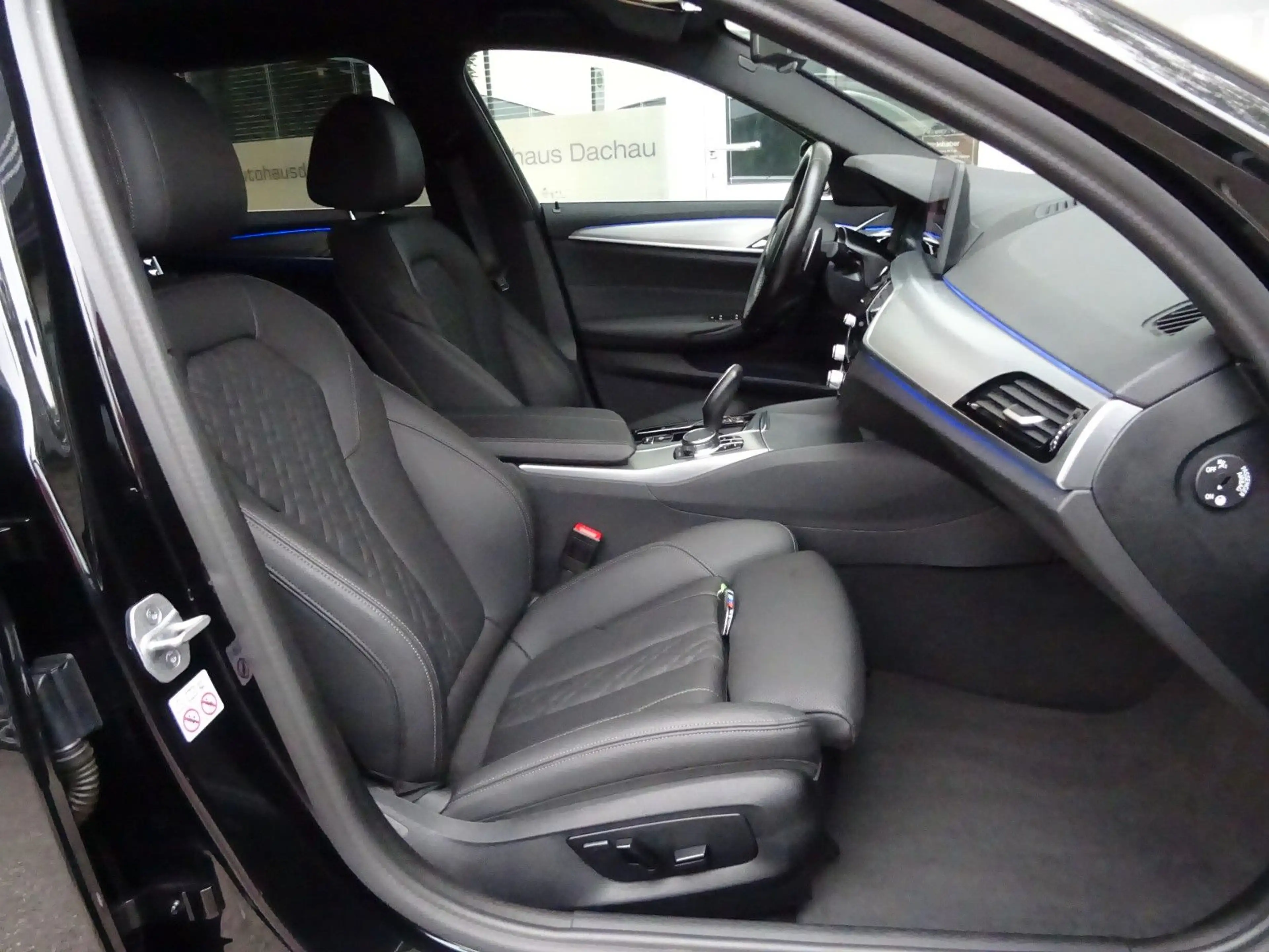 BMW 530 i xDrive Touring M-Sport Driv.A.19"Alu Kamera — photo 13