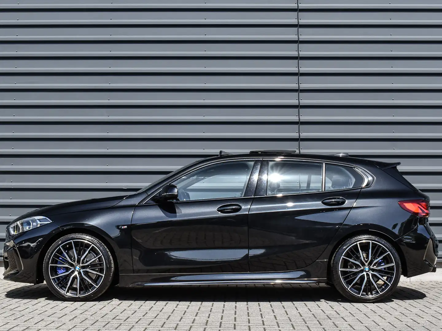 BMW 118 1-serie 118i HIGH EXECUTIVE EDITION | M-SPORT | SC Zwart - 2