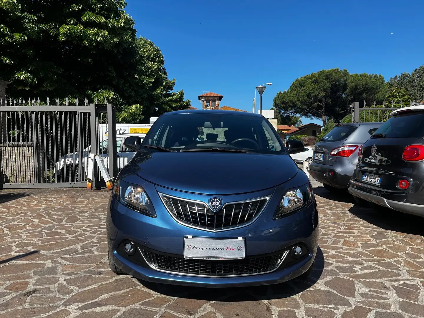 Lancia Ypsilon Ypsilon 1.0 firefly hybrid Gold Plus s Blauw - 2