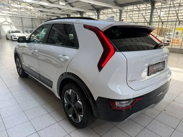 Kia Niro view 4