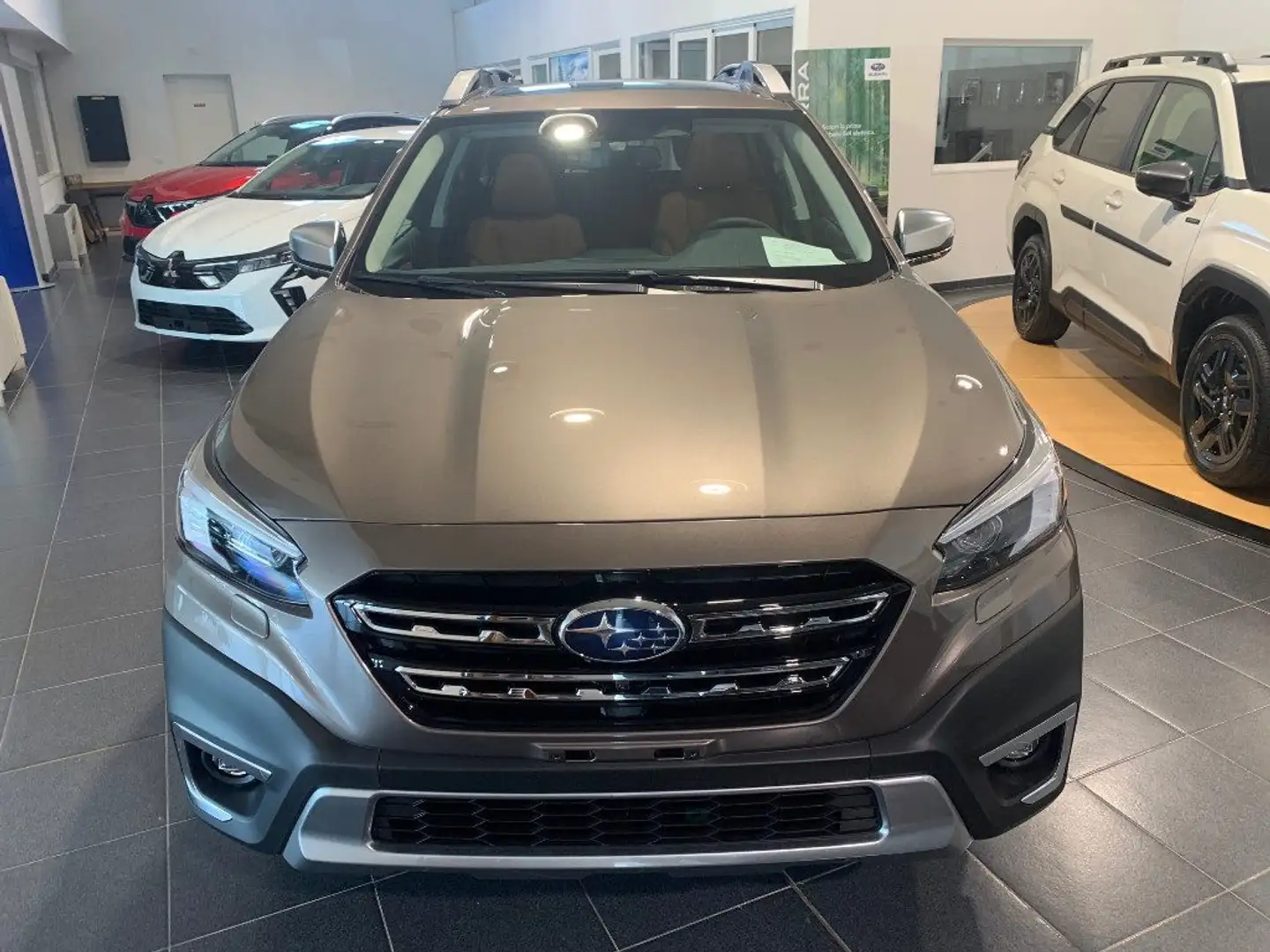 Subaru OUTBACK 2.5i Lineartronic Premium Grau - 2