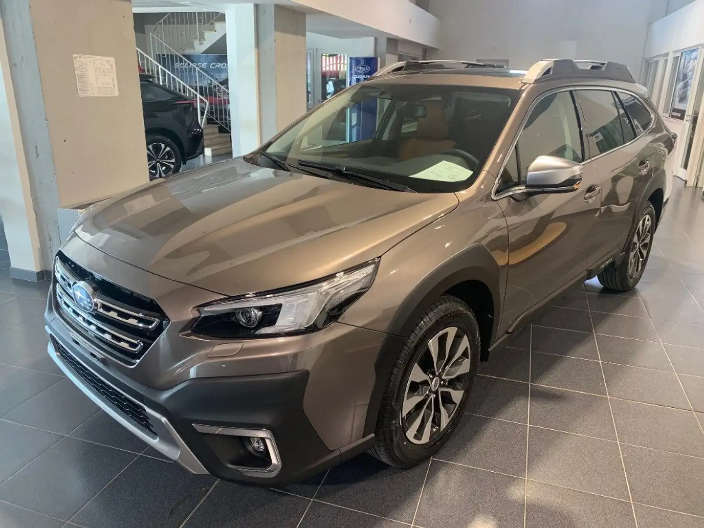 Subaru OUTBACK 2.5i Lineartronic Premium Grau - 1