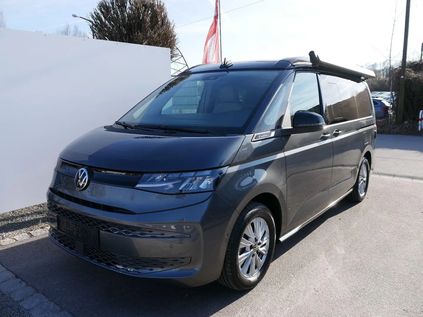 Volkswagen T5 California Beach Camper  TDI DSG *MARKISE*LED*PDC*KAMERA*A... Black - 1
