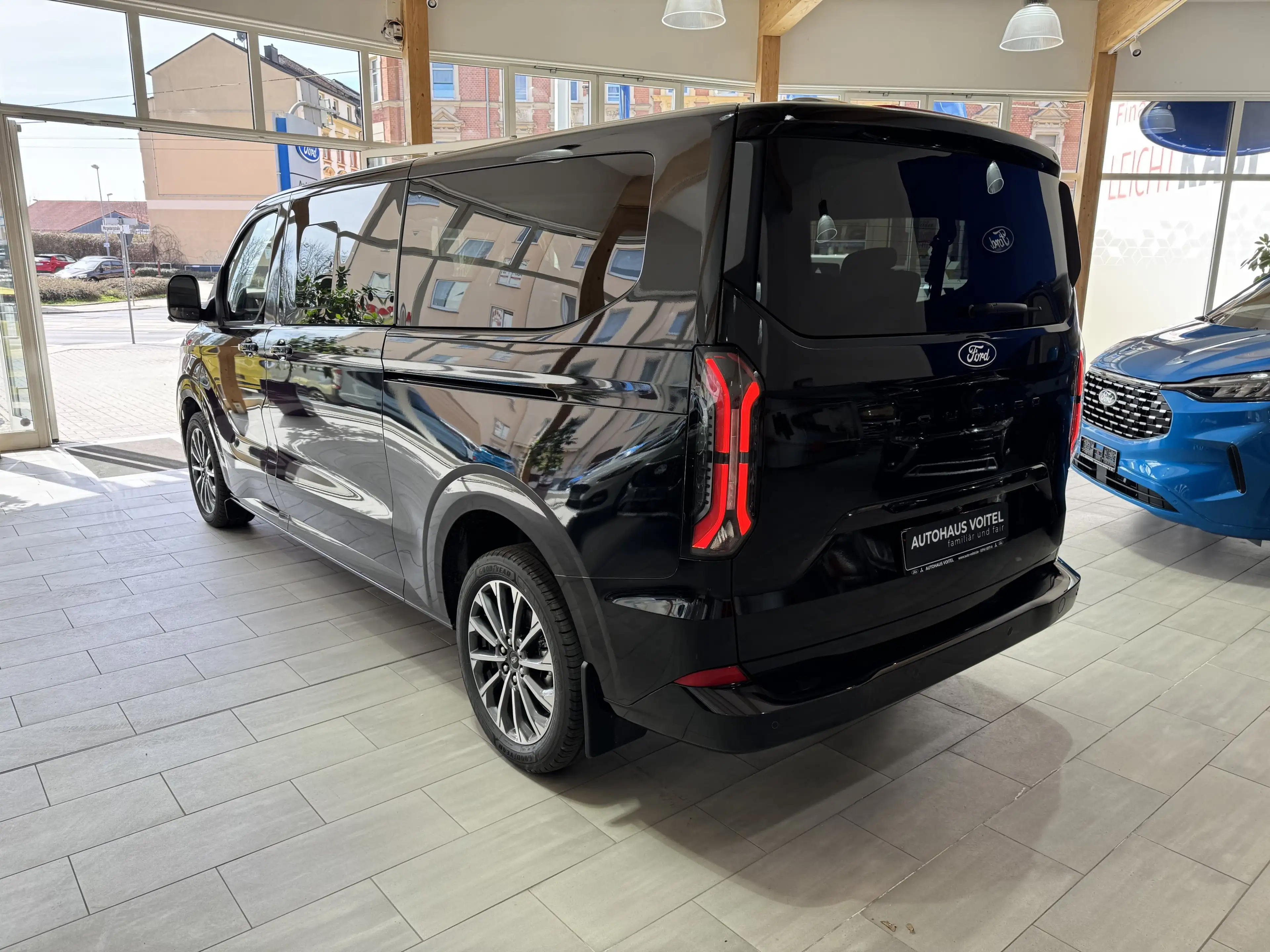 Ford Tourneo Custom Titanium X L2 FWD — photo 7