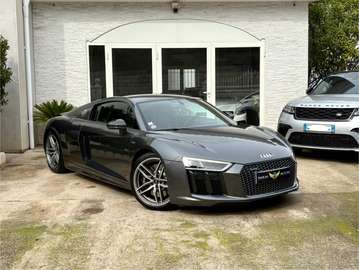 V10 5.2 FSI 540 S tronic 7 Quattro