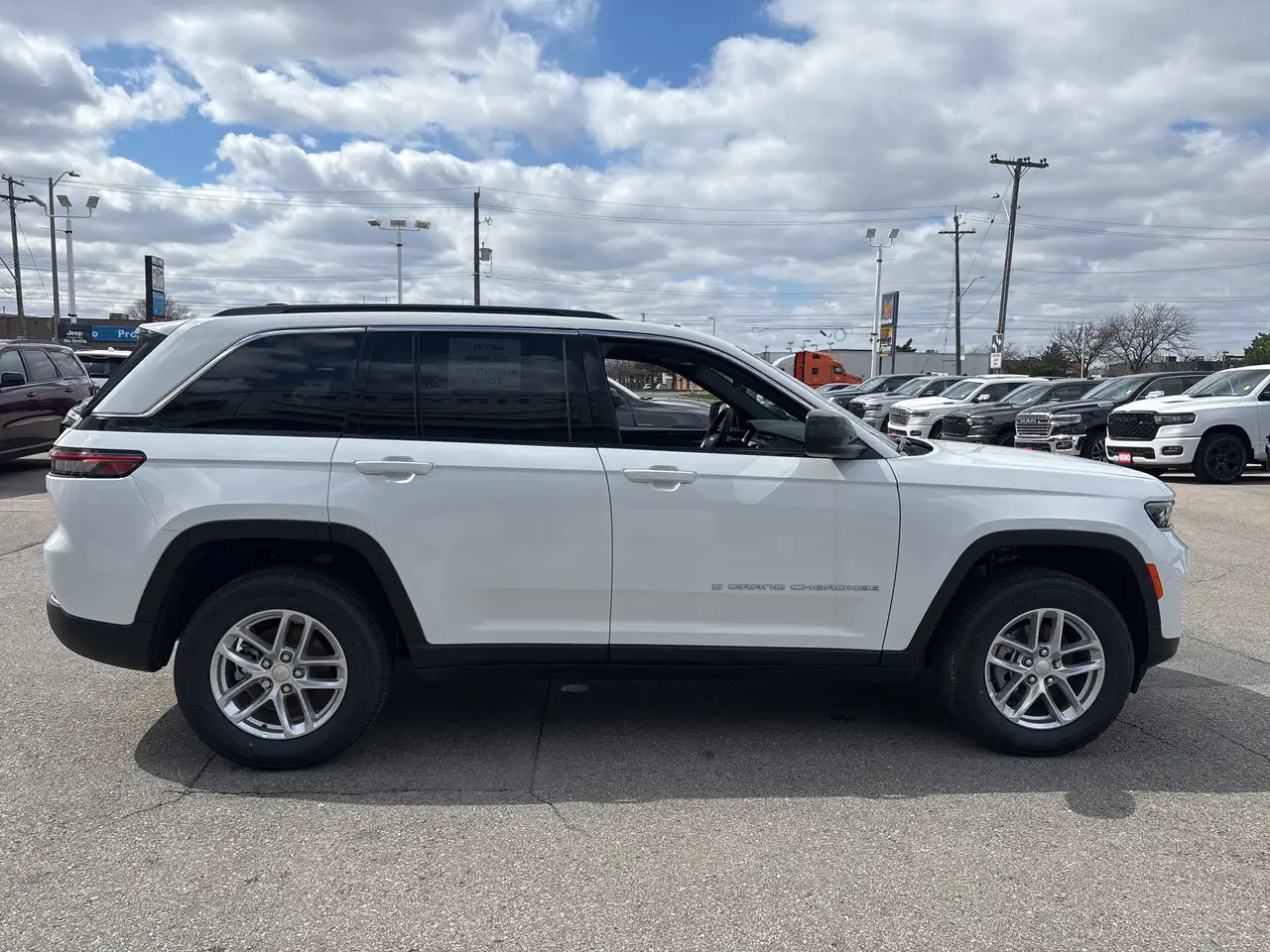 Jeep Grand Cherokee снимка Jeep Grand Cherokee