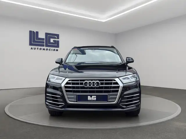 Audi Q5 view 2