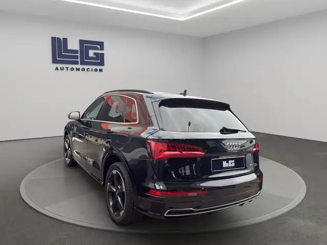 Audi Q5 view 6