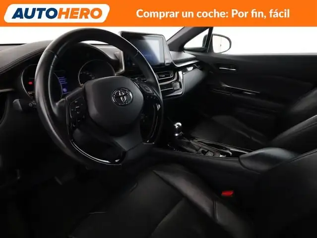 Toyota C-HR view 12