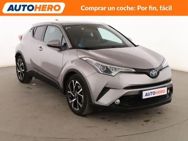 Toyota C-HR view 8
