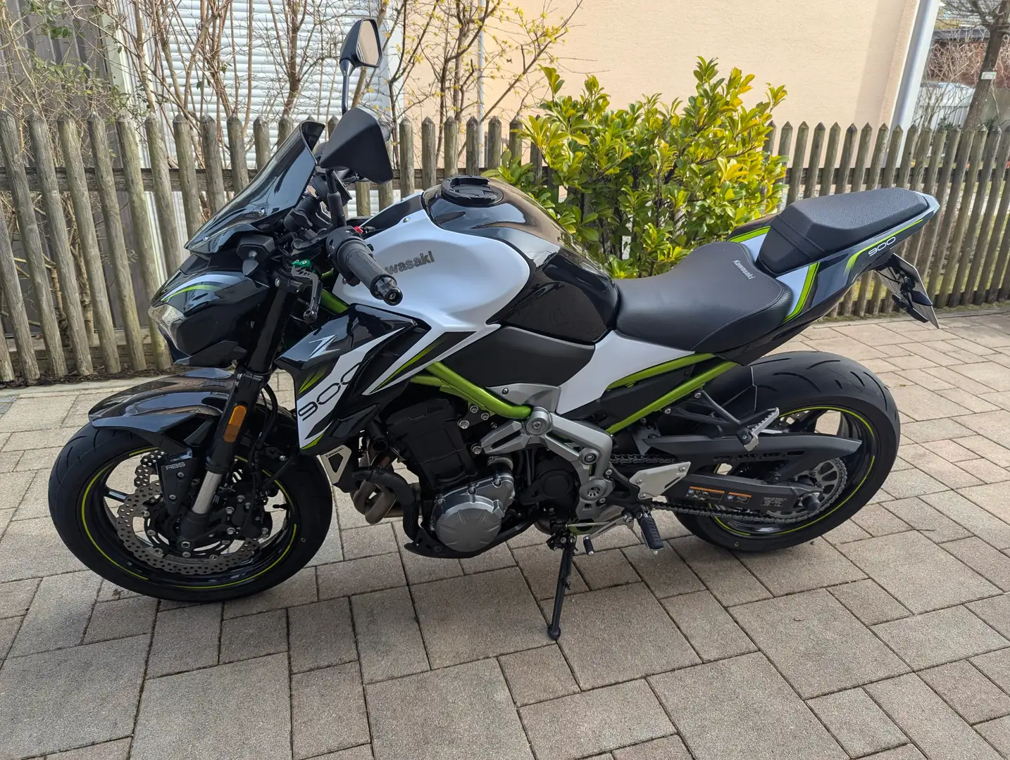 Kawasaki Z 900 Schwarz - 1