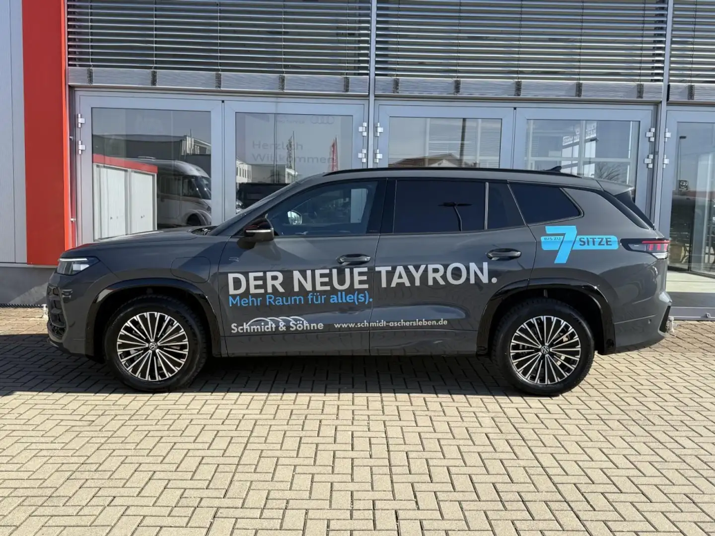 Volkswagen Tayron R-Line 1,5 l eHybrid DSG DACH+LEDER+DCC Klima Grau - 2