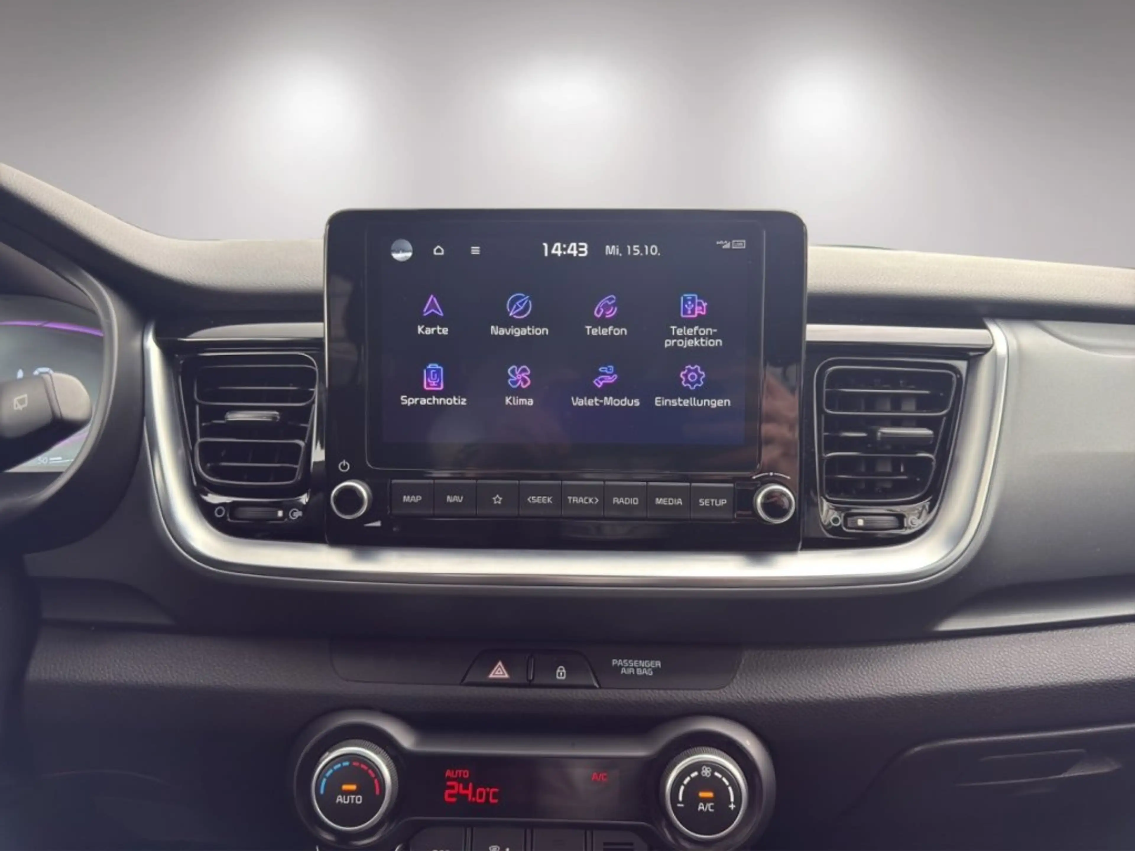Kia Stonic GOLD UVO 1.0 TGDI DCT7 100 — photo 11